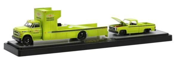 M2 Machines Chevrolet Performance Hauler + Pickup (Chevrolet Performance Diorama)